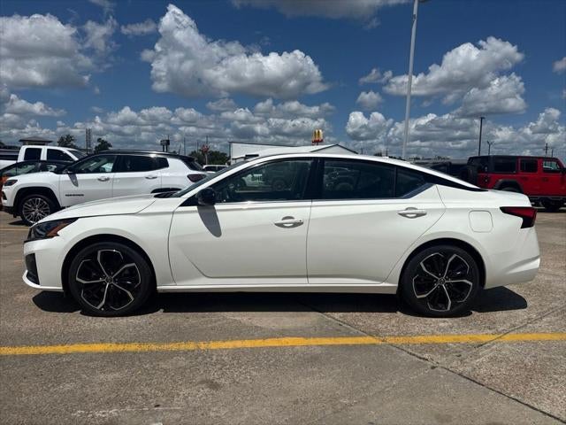 2025 Nissan Altima SR FWD
