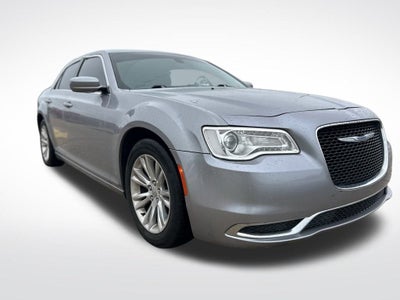 2018 Chrysler 300 Touring L