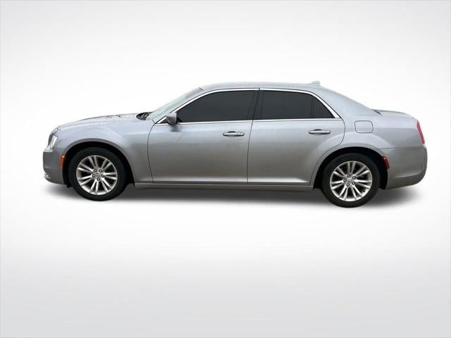 2018 Chrysler 300 Touring L