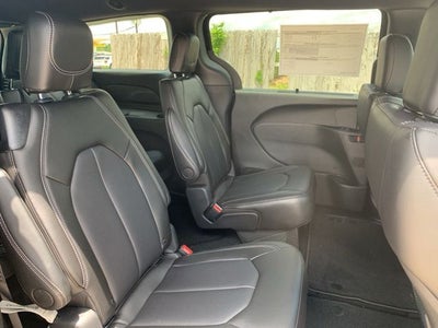 2027 Chrysler Pacifica PACIFICA SELECT