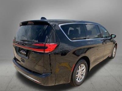 2027 Chrysler Pacifica PACIFICA SELECT
