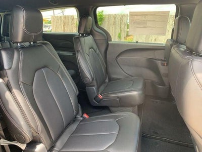 2027 Chrysler Pacifica PACIFICA SELECT