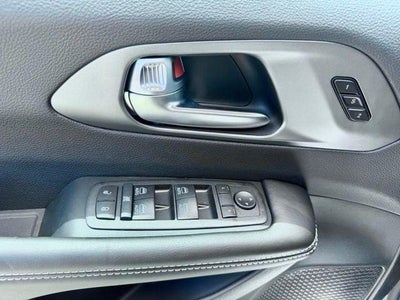 2027 Chrysler Pacifica PACIFICA SELECT
