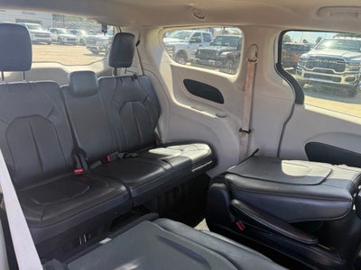 2022 Chrysler Pacifica Hybrid Touring L