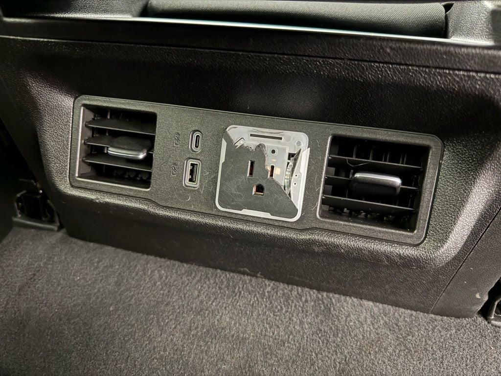 2023 Chevrolet Silverado 1500 2WD Crew Cab Short Bed LT