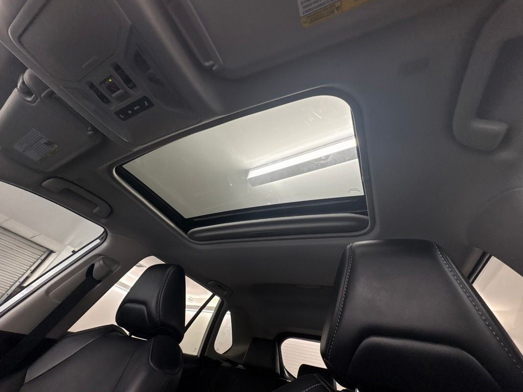 2025 Toyota RAV4 XLE Premium — photo 31