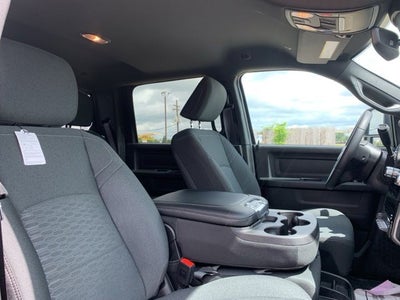2026 RAM Ram 2500 RAM 2500 BLACK EXPRESS CREW CAB 4X4 6'4' BOX