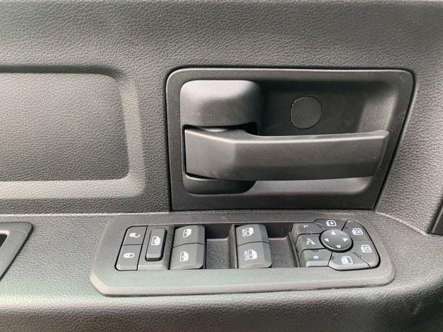 2026 RAM 2500 RAM 2500 BLACK EXPRESS CREW CAB 4X4 6'4' BOX