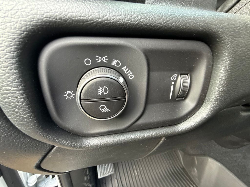 2026 RAM Ram 2500 RAM 2500 WARLOCK CREW CAB 4X4 6'4' BOX