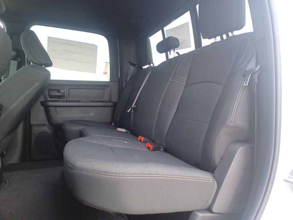 2026 RAM Ram 2500 RAM 2500 BLACK EXPRESS CREW CAB 4X4 6'4' BOX