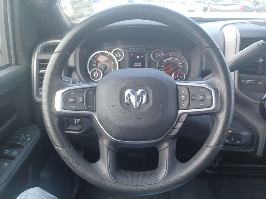 2026 RAM Ram 2500 RAM 2500 BLACK EXPRESS CREW CAB 4X4 6'4' BOX
