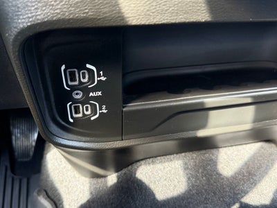 2025 RAM 3500 Tradesman Crew Cab 4x4 8' Box