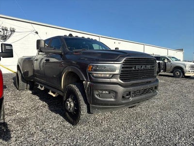 2021 RAM 3500 Laramie Crew Cab 4x4 8' Box