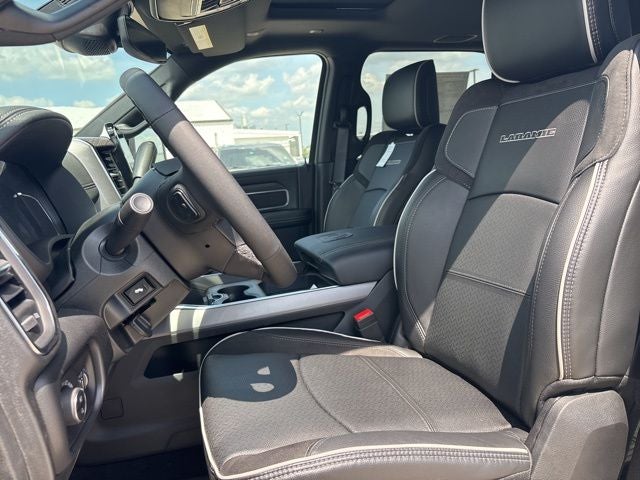 2026 RAM Ram 3500 RAM 3500 LARAMIE CREW CAB 4X4 8' BOX