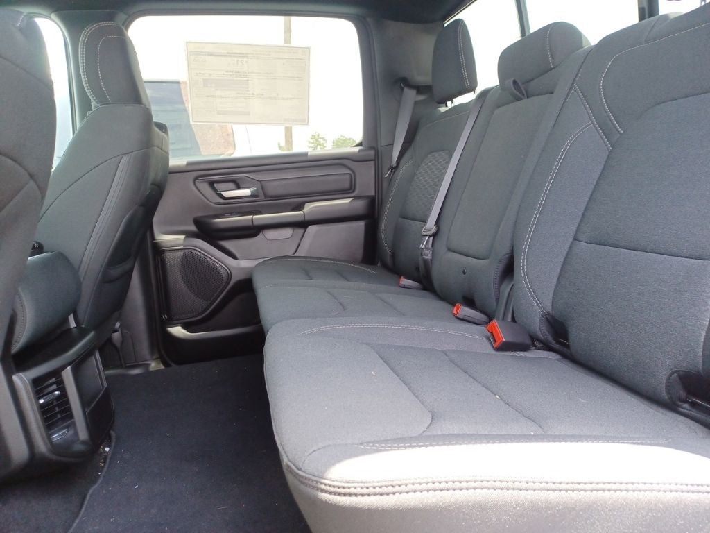 2026 RAM Ram 1500 RAM 1500 EXPRESS CREW CAB 4X2 5'7' BOX