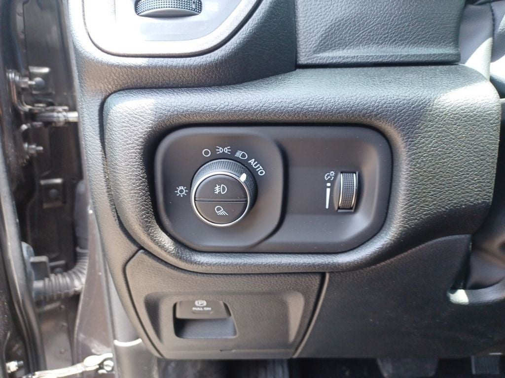 2026 RAM Ram 1500 RAM 1500 EXPRESS CREW CAB 4X2 5'7' BOX