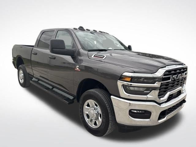 2025 RAM 2500 Tradesman Crew Cab 4x4 6'4' Box