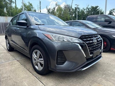 2024 Nissan Kicks S Xtronic CVT