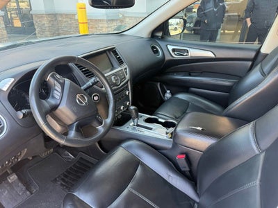 2017 Nissan Pathfinder SL