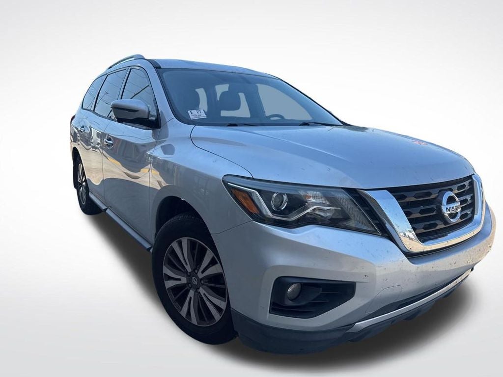 2017 Nissan Pathfinder SL