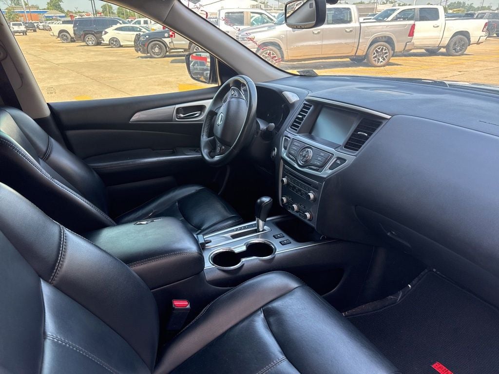 2017 Nissan Pathfinder SL