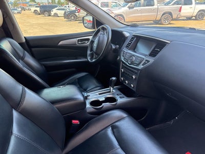 2017 Nissan Pathfinder SL