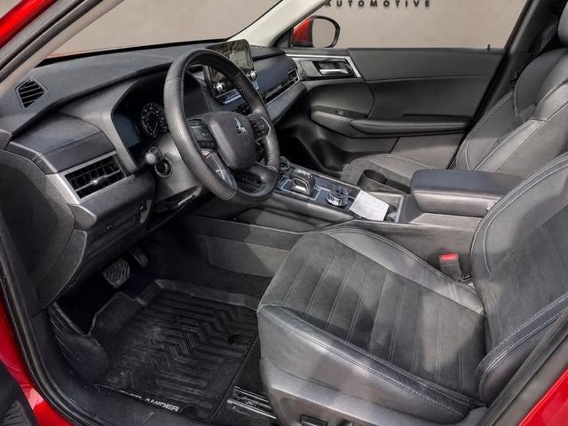 2023 Mitsubishi Outlander SE