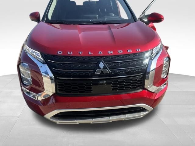 2023 Mitsubishi Outlander SE — photo 2
