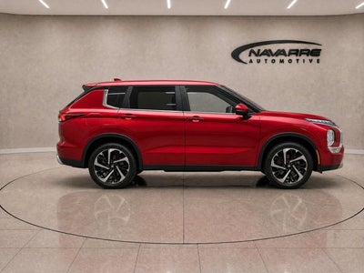 2023 Mitsubishi Outlander SE