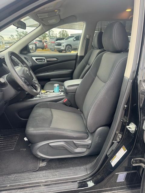 2019 Nissan Pathfinder S