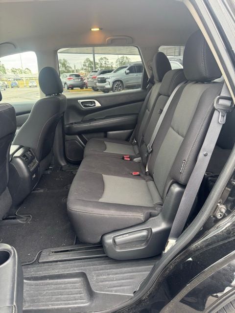 2019 Nissan Pathfinder S