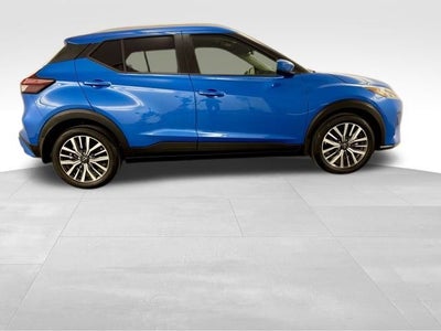 2022 Nissan Kicks SV