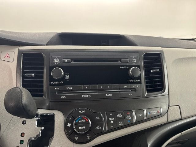 2013 Toyota Sienna LE