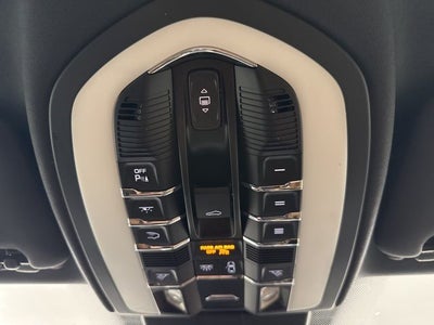 2018 Porsche Cayenne Platinum Edition